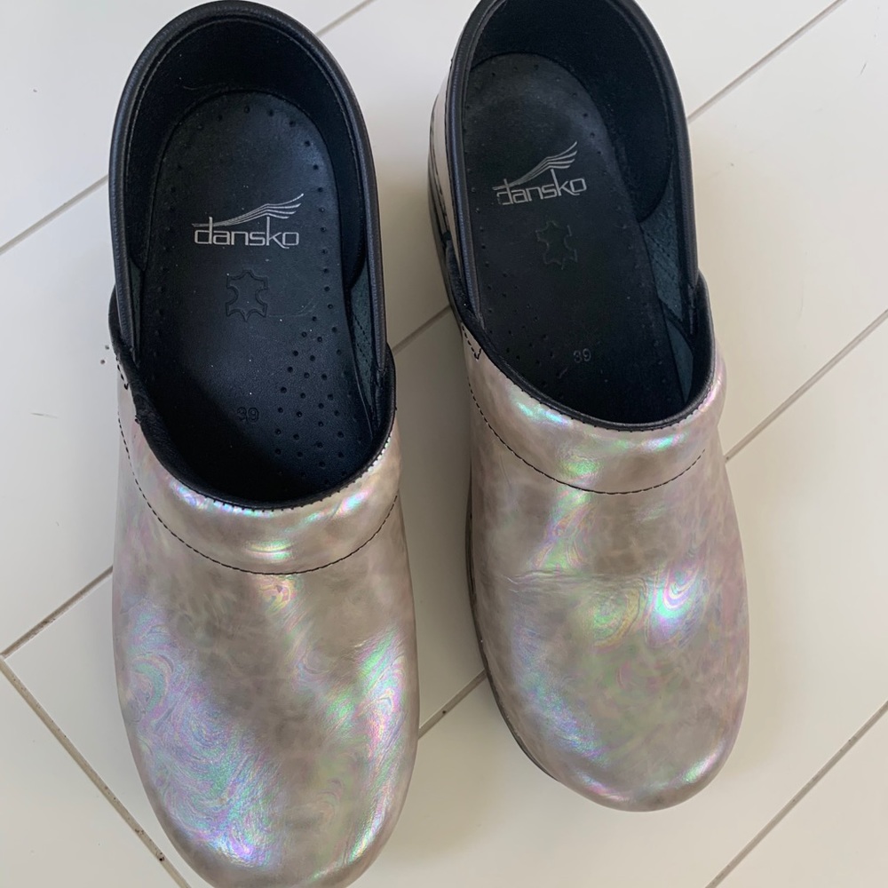 Dansko clogs size 39 Pearl Irridescant